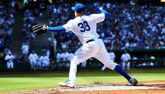 Cody Bellinger’s acrobatic catch stuns fans as Yankees win home opener over Marlins