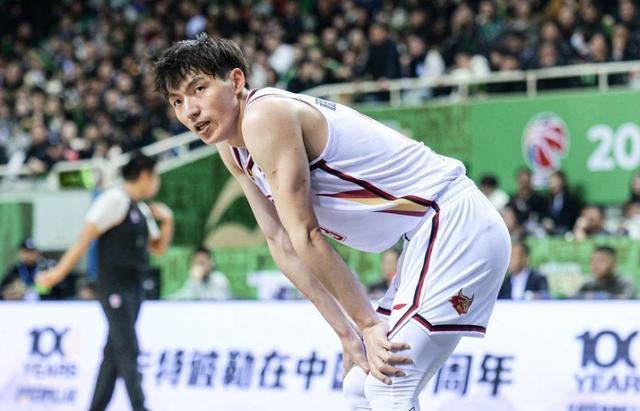 广东男篮再胜对手，不敌强敌仍保领先地位
